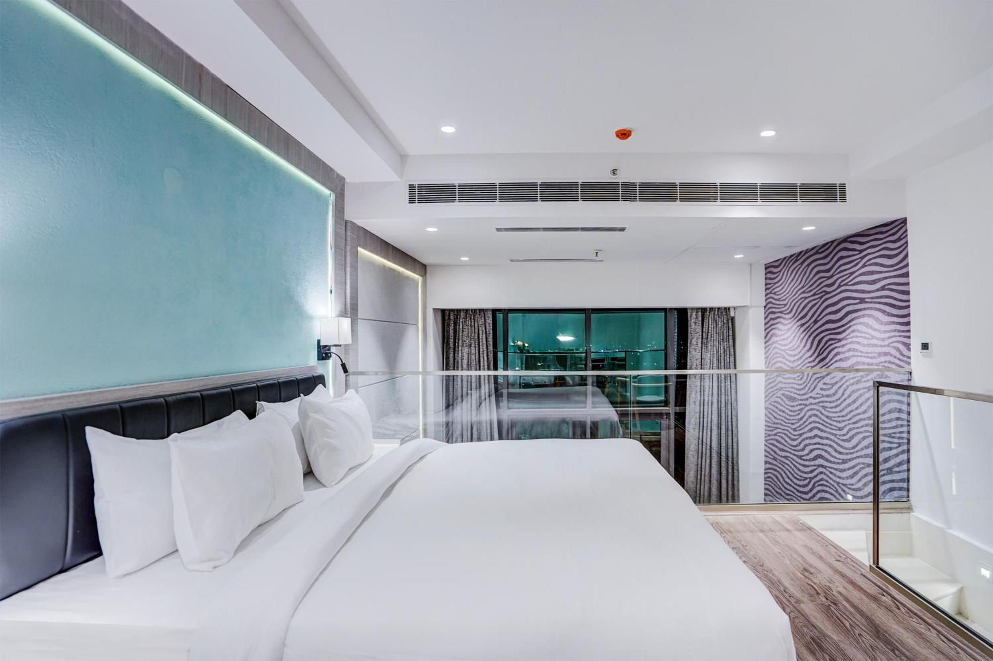 Sunday Hotels And Residences Gurgaon Exterior photo