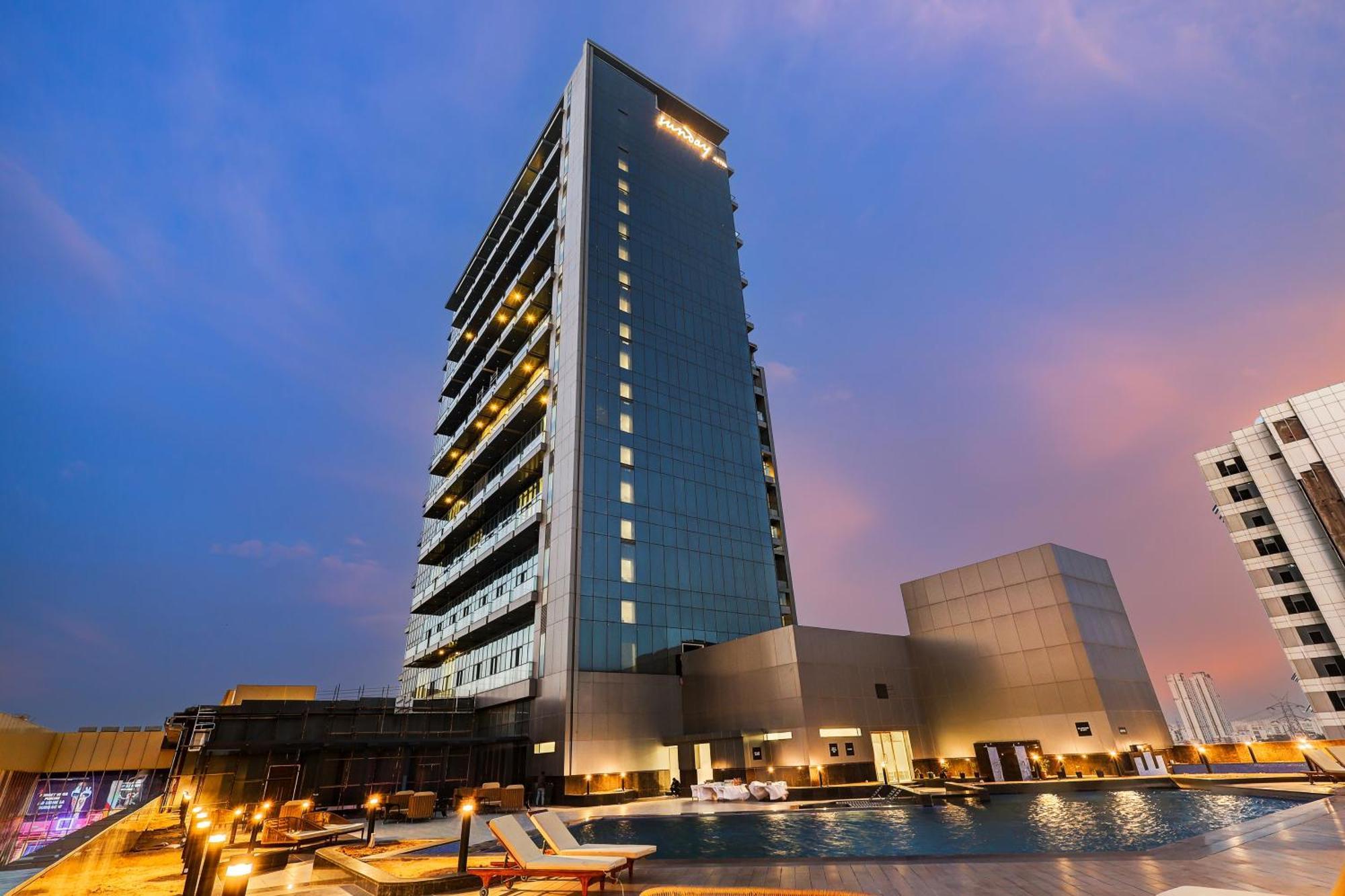 Sunday Hotels And Residences Gurgaon Exterior photo