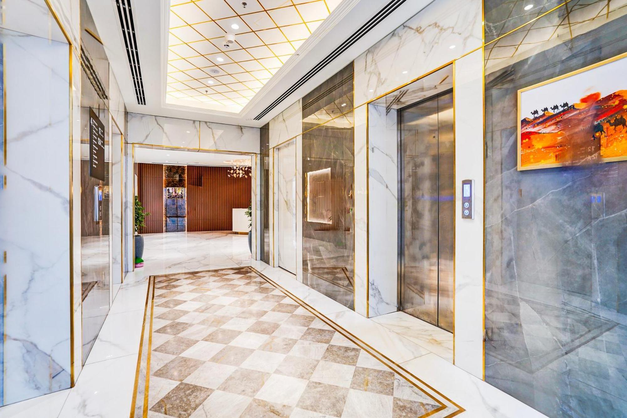 Sunday Hotels And Residences Gurgaon Exterior photo