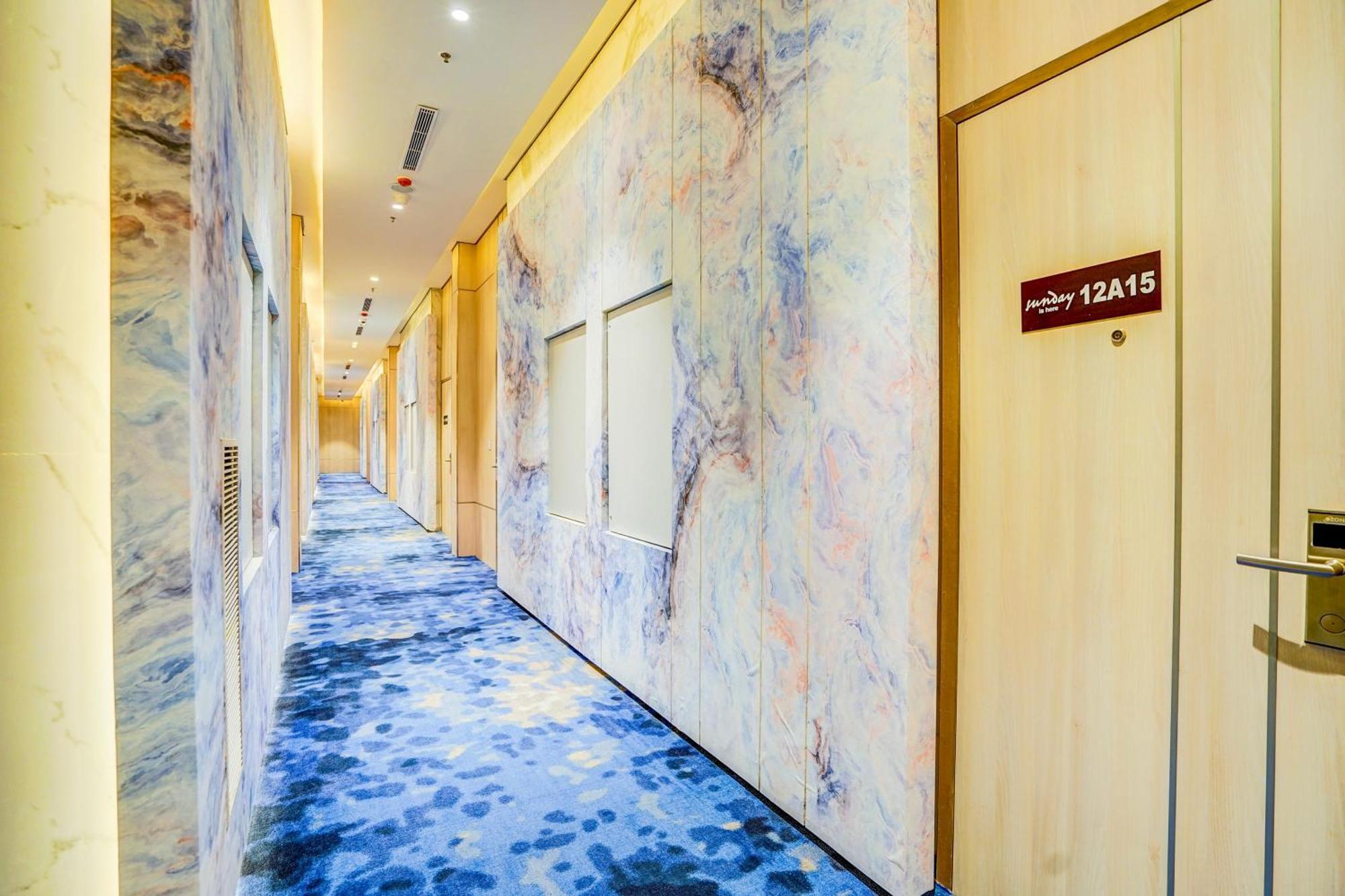 Sunday Hotels And Residences Gurgaon Exterior photo
